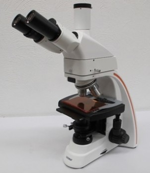 Microscopio triocular EPI/UV/LED Luzeren
